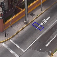 ¿Qué es un cruce semaforizado activado por demanda vehicular?
